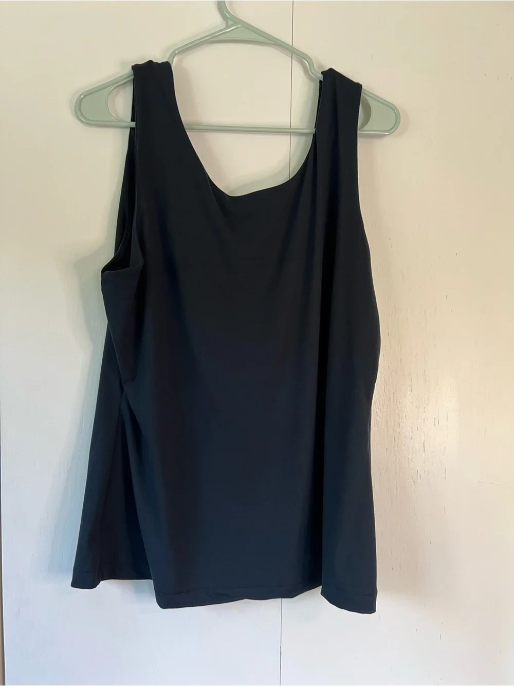Butter Soft Black Sleeveless Scoop Neck Fitted Tank Top - Picture 5 of 5